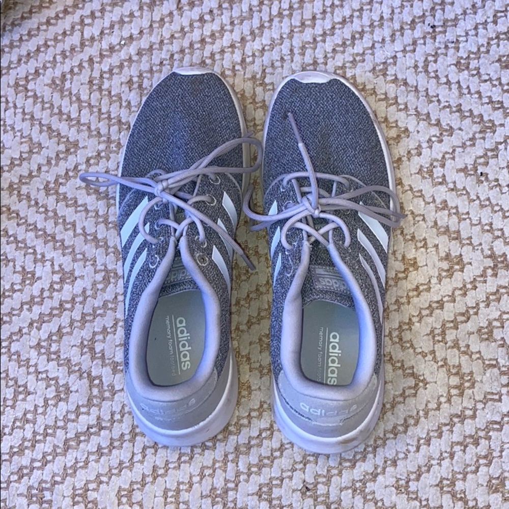 aididas cloudfoam sneakers